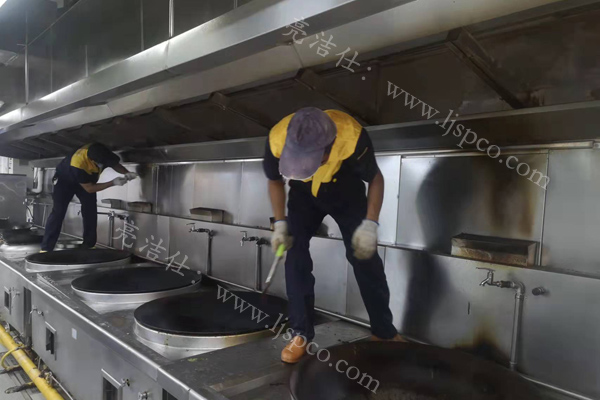 廣州珠江啤酒食堂油煙管道清理(圖1) 廣州珠江啤酒食堂油煙管道清理(圖1)