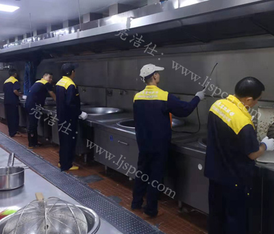 羅湖幼兒園食堂油煙機(jī)清洗準(zhǔn)備迎接學(xué)員開(kāi)學(xué)返校(圖2) 羅湖幼兒園食堂油煙機(jī)清洗準(zhǔn)備迎接學(xué)員開(kāi)學(xué)返校(圖2)