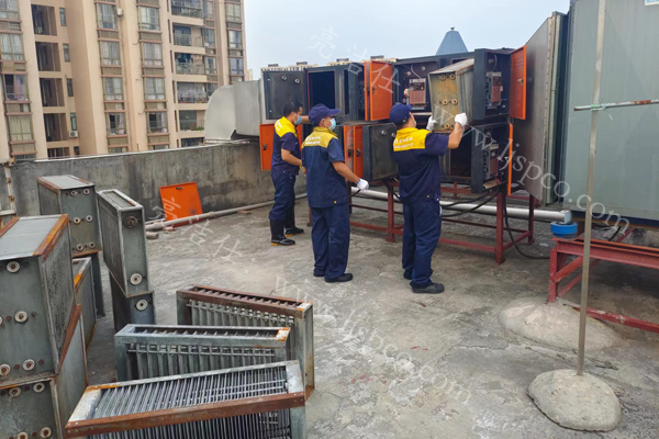 廣州南沙上市啤酒工廠油煙機(jī)清洗認(rèn)可亮潔仕(圖1) 廣州南沙上市啤酒工廠油煙機(jī)清洗認(rèn)可亮潔仕(圖1)