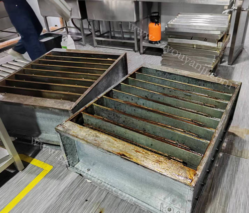 深圳龍崗布吉油煙凈化器清洗公司怎么找(圖1) 深圳龍崗布吉油煙凈化器清洗公司怎么找(圖1)