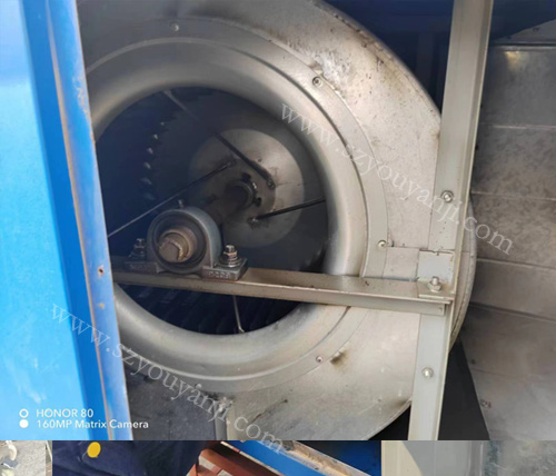 工廠廚房油煙管道里面的油污很厚怎么辦(圖2) 工廠廚房油煙管道里面的油污很厚怎么辦(圖2)